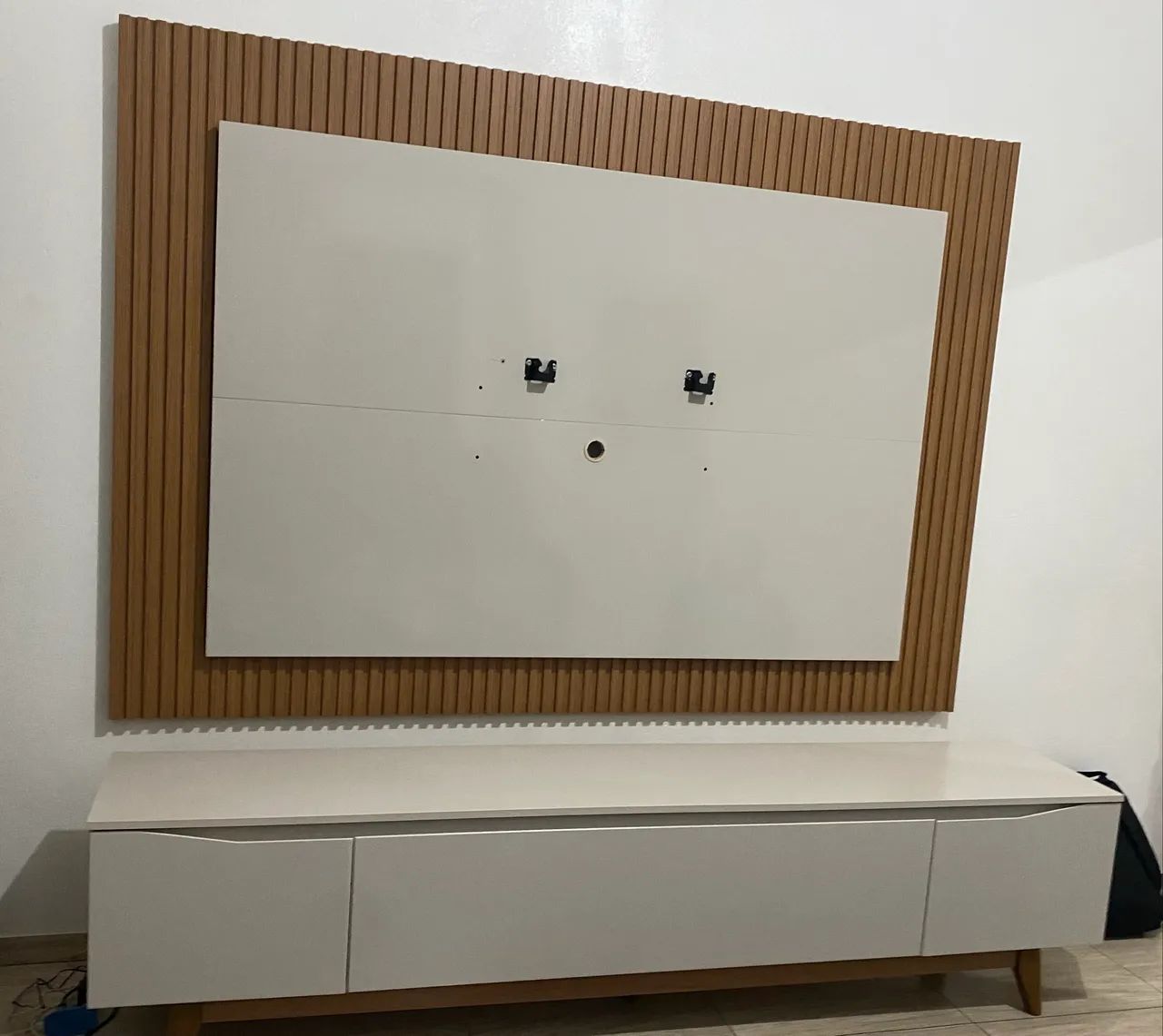 Rack com painel para TV moderno - Excelente Estado - Foto 4