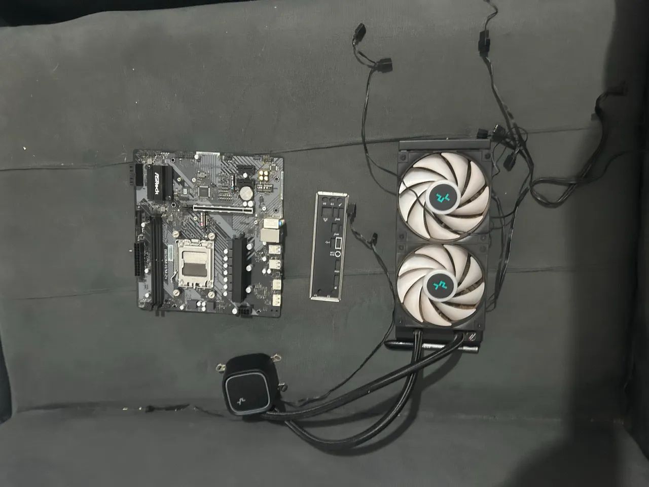 Placa mãe b650 m + Water cooler deepcool 240m - Foto 2