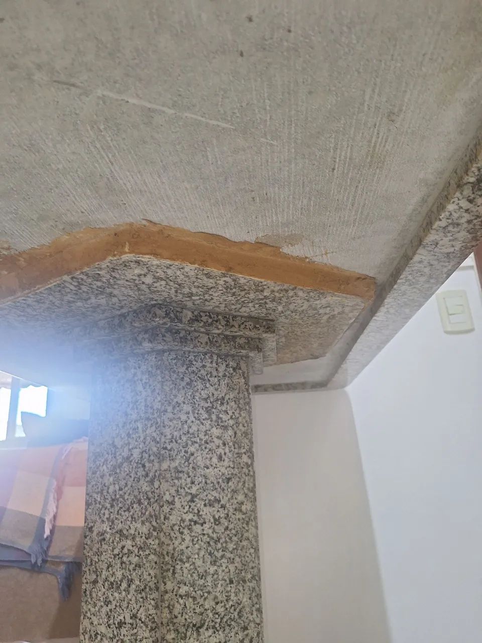 Mesa de jantar em granito 1,20m x 0,70m (sem cadeiras) - Foto 5