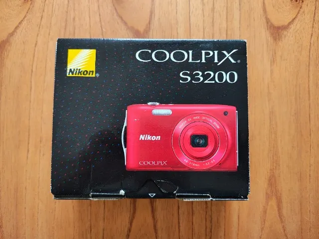 NIKON COOLPIX S8000 BLACK 10X WIDE COMPA 220,00 - Câmeras e