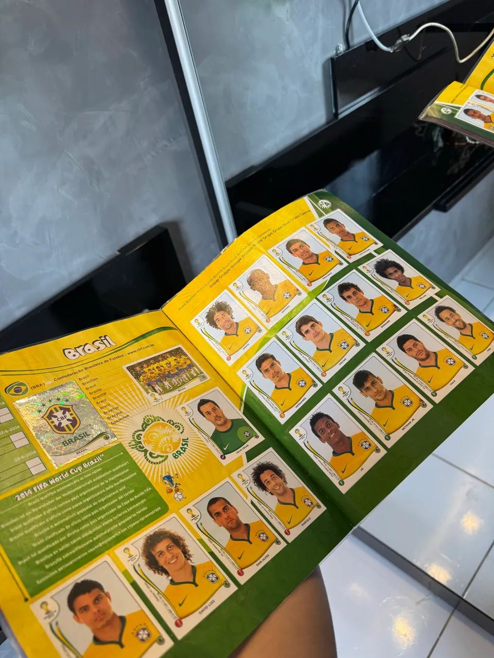 Álbum Copa 2014 COMPLETO em perfeito estado  - Foto 2