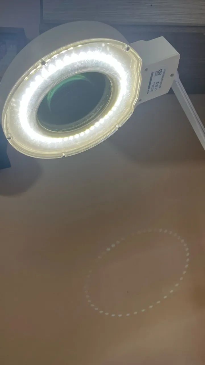 Carrinho auxiliar e lupa com led  - Foto 2