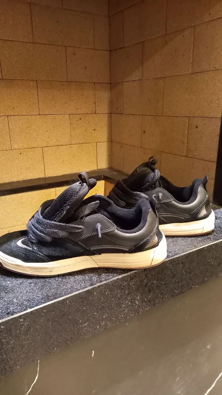 Tênis Vans Preto e Cinza Cano Alto - Foto 3