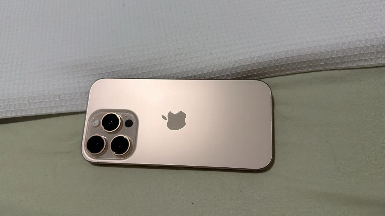 iPhone 16 Pro 128 GB (90% de Bateria)