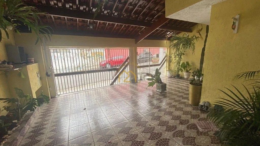 Casa à venda em São Bernardo do Campo, Vila Jerusalém, com 3 quartos, com 233.75 m² - Foto 4