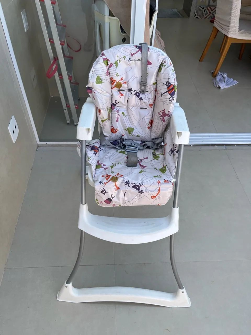 Cadeirinha de alimentação de criança  - Foto 2