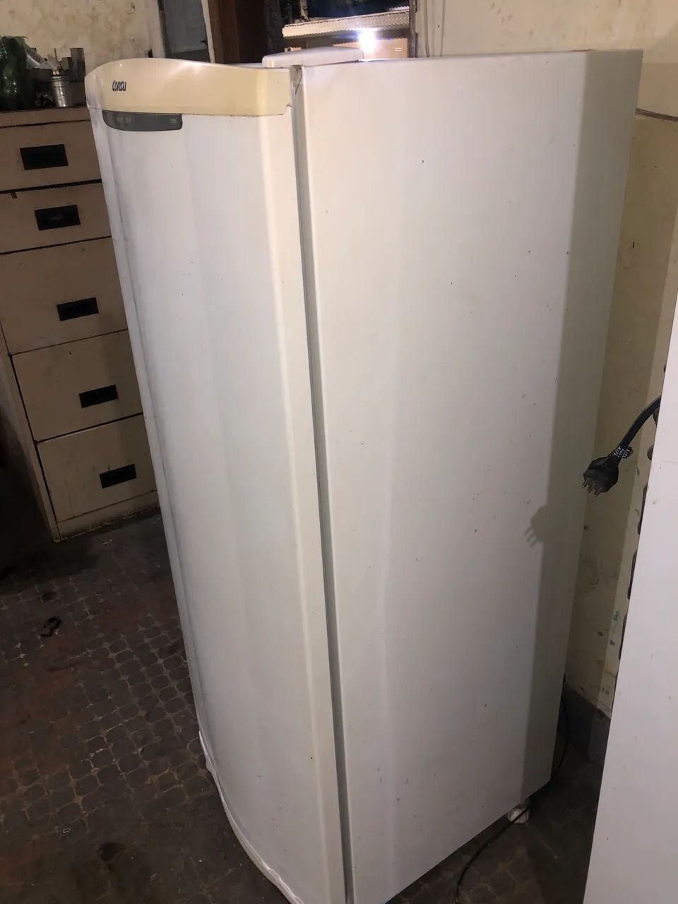 Geladeira da consul com capacidade de 350 litros funcionando perfeitamente  - Foto 3