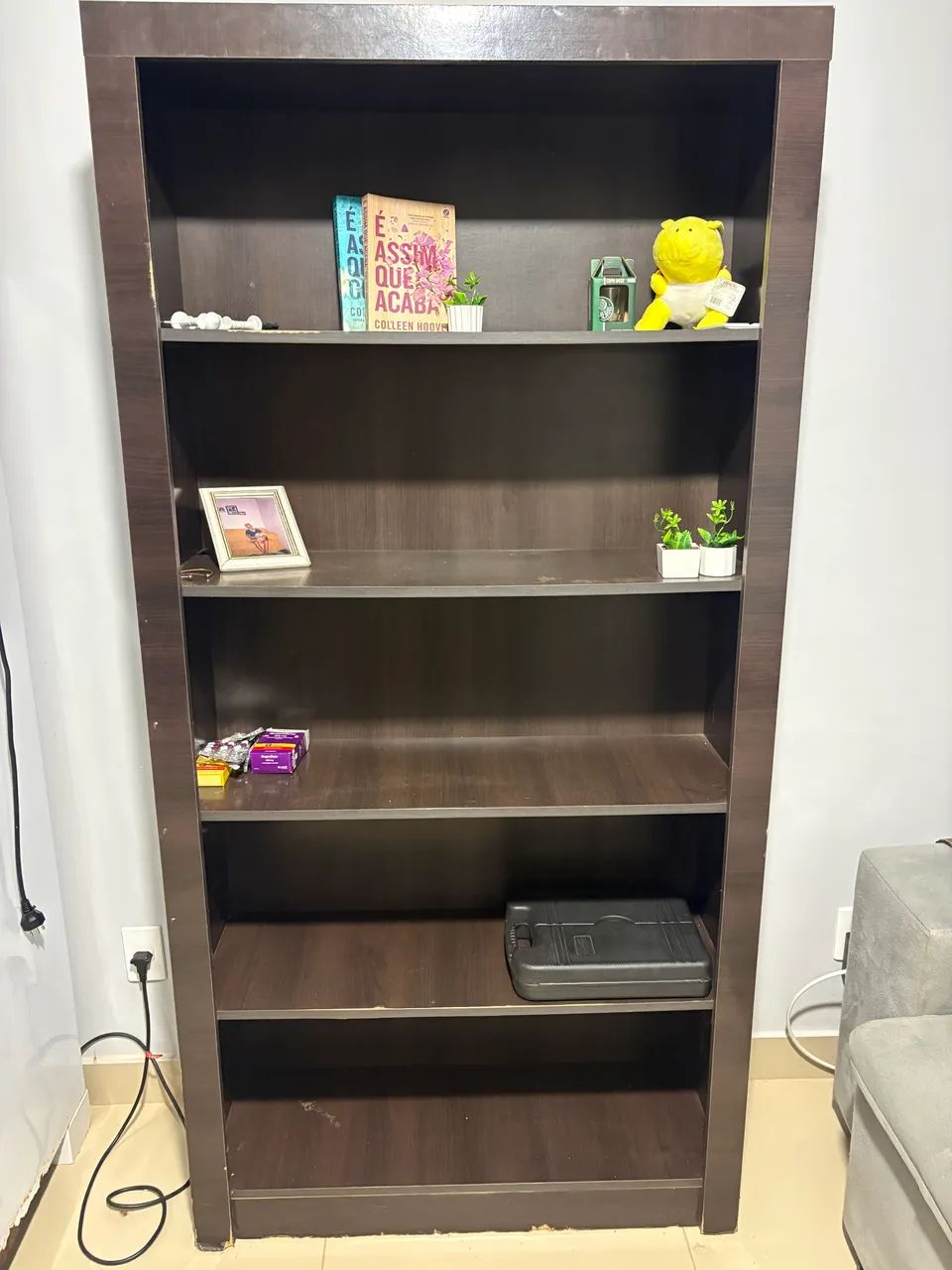 Estante de livros 
