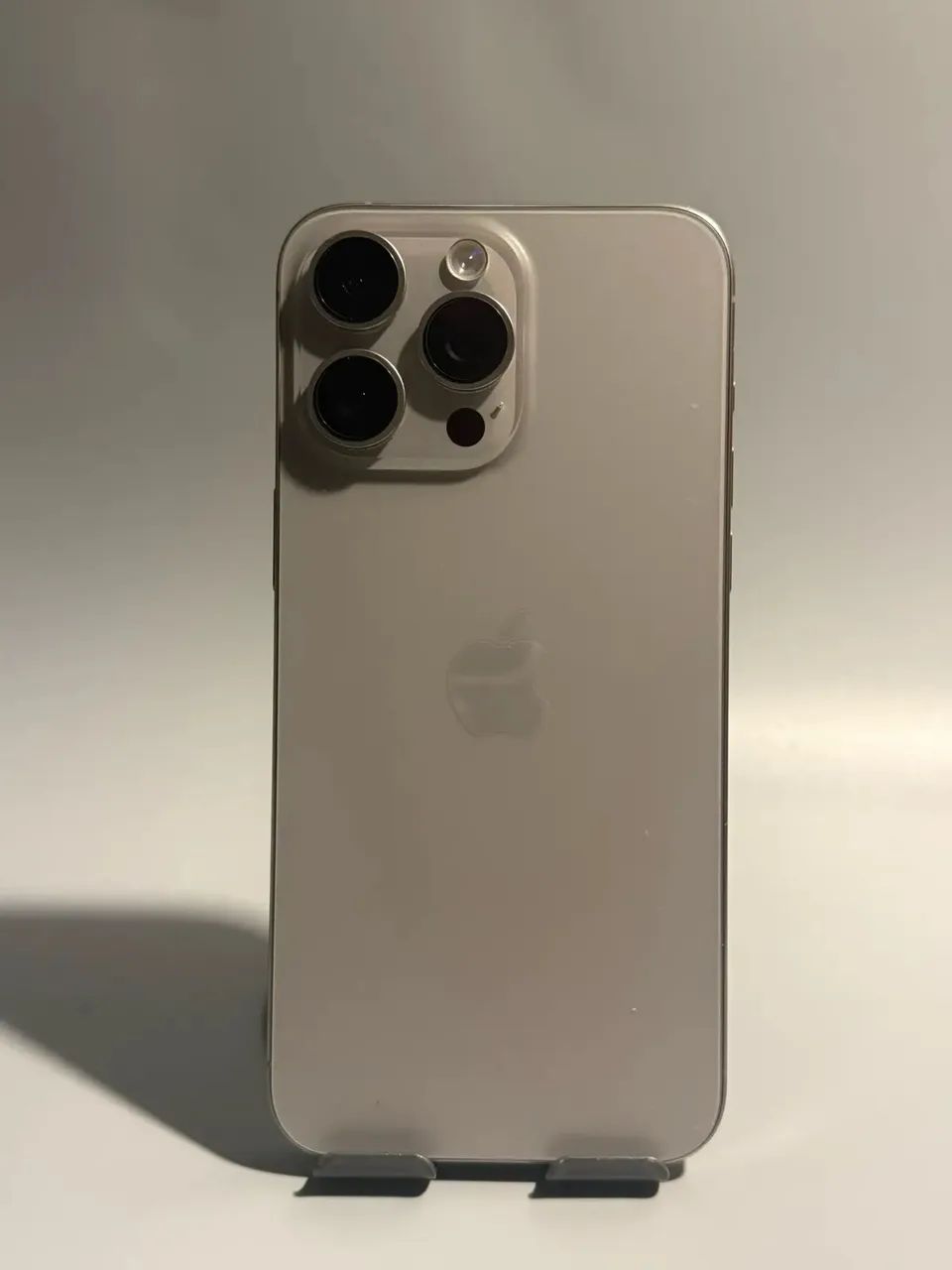 iPhone 15 Pro Max - Foto 2