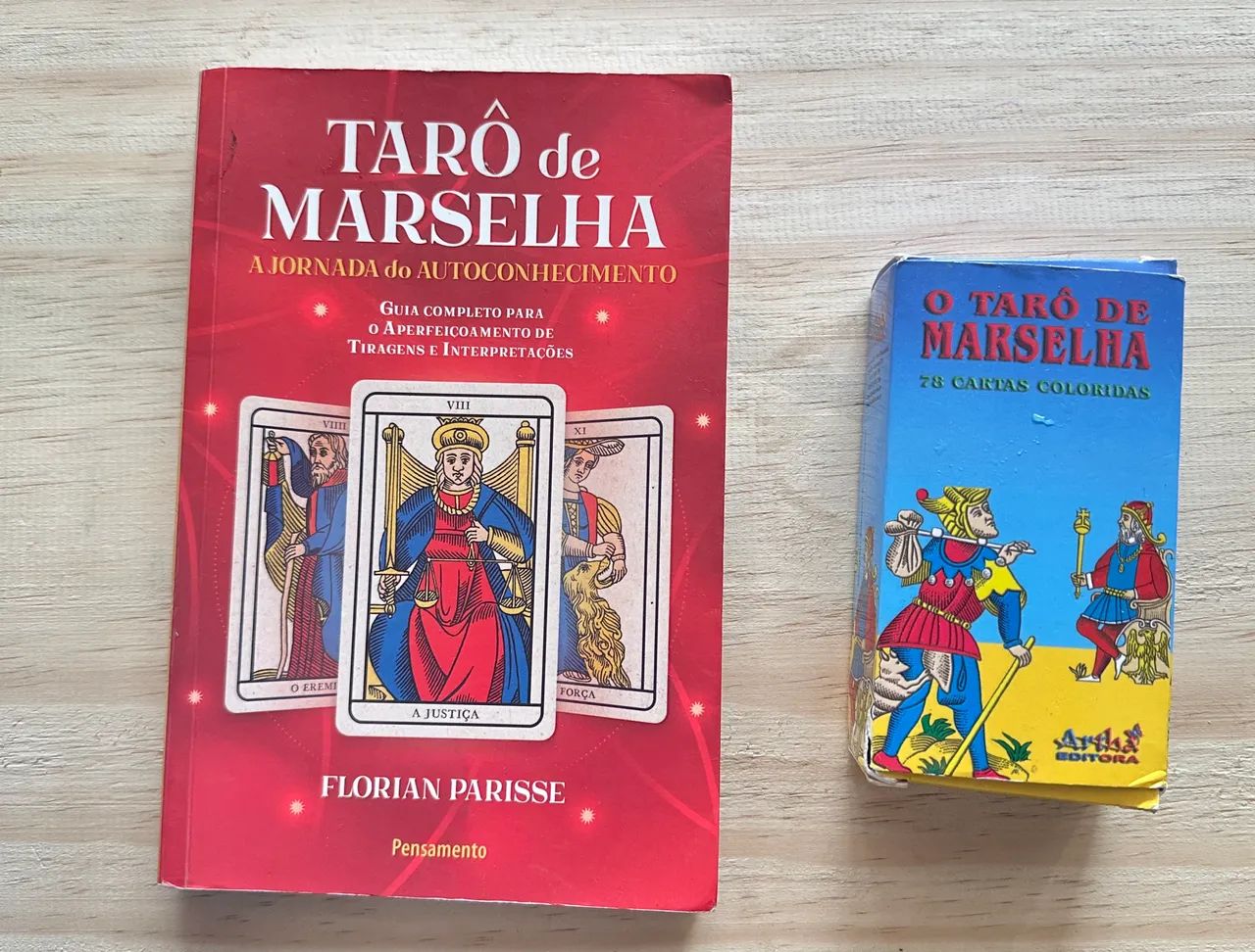 Vendo Tarot de Marselha: baralho e livro