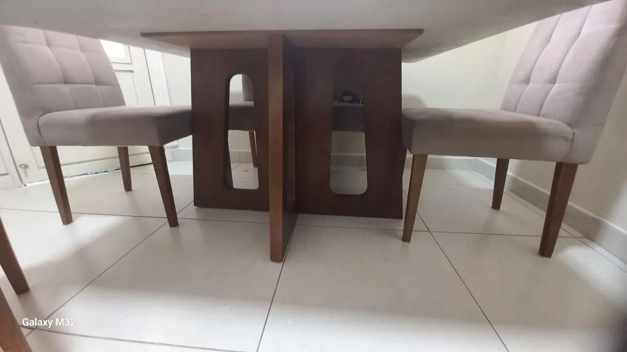Mesa em madeira e vidro moderna e bonita - Foto 3