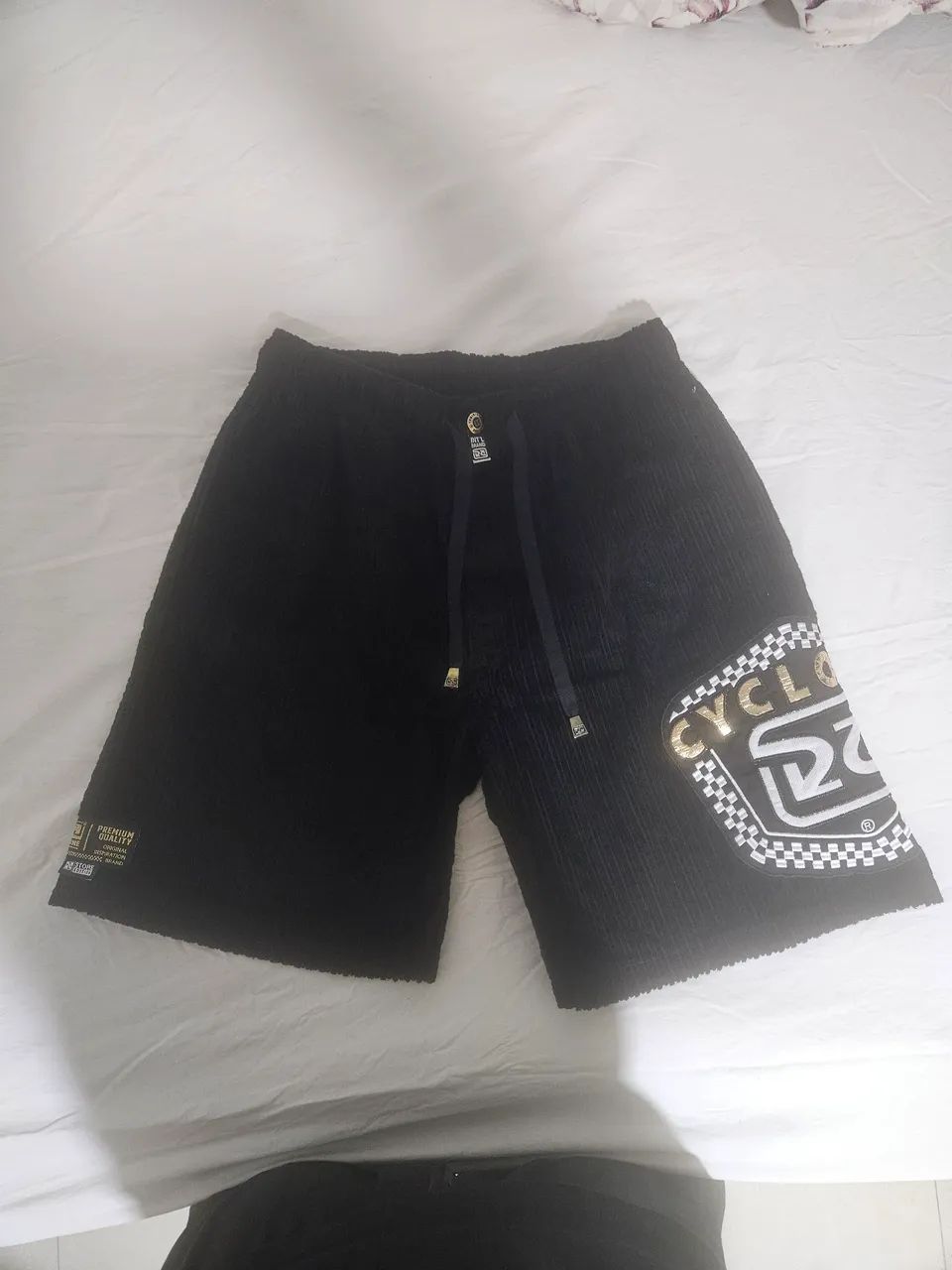 Bermuda cyclone original  - Foto 2