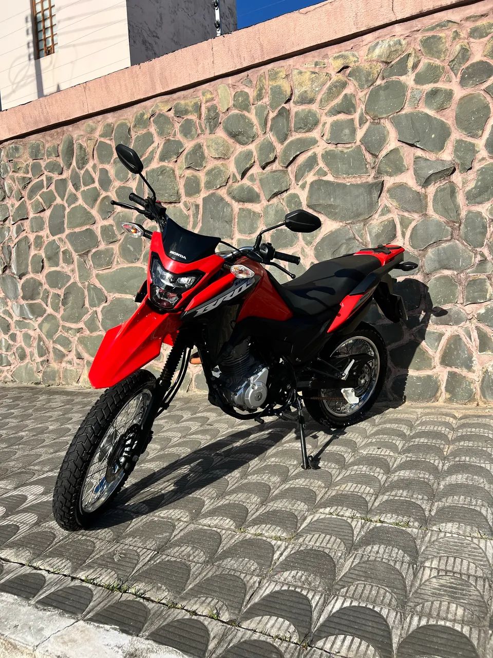 Bros 2025 em perfeitas condições 