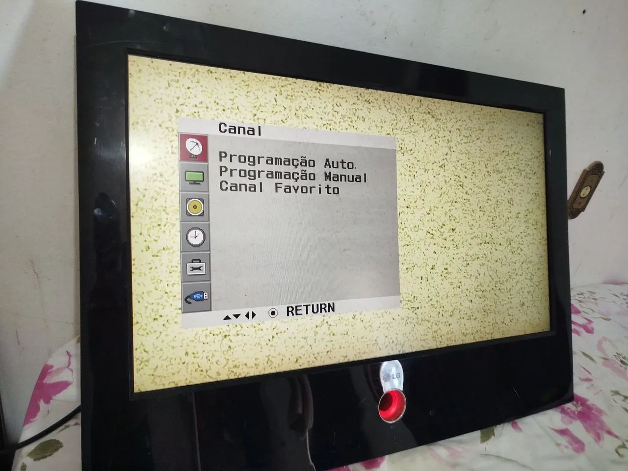 Tv LCD 32" LG analógica 