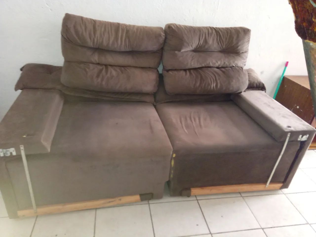Vende-se sofá 250 reias
