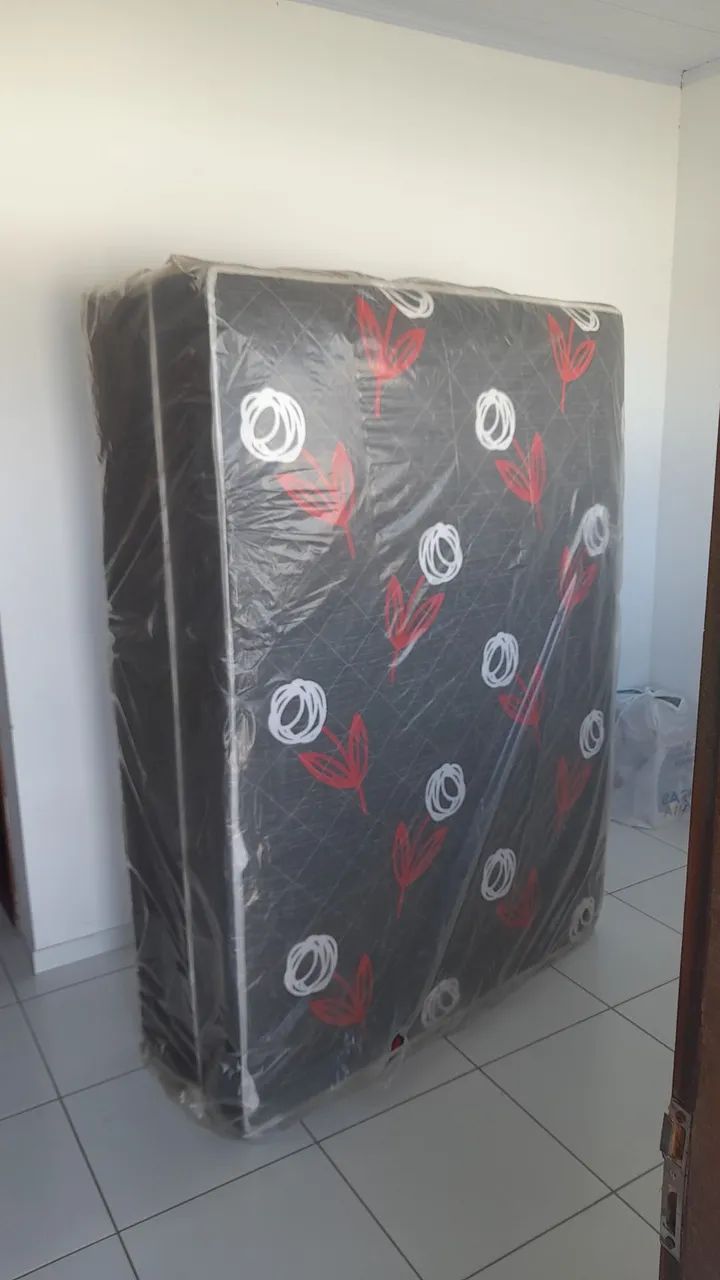 Cama de casal Box molas ensacas , nova de fábrica 