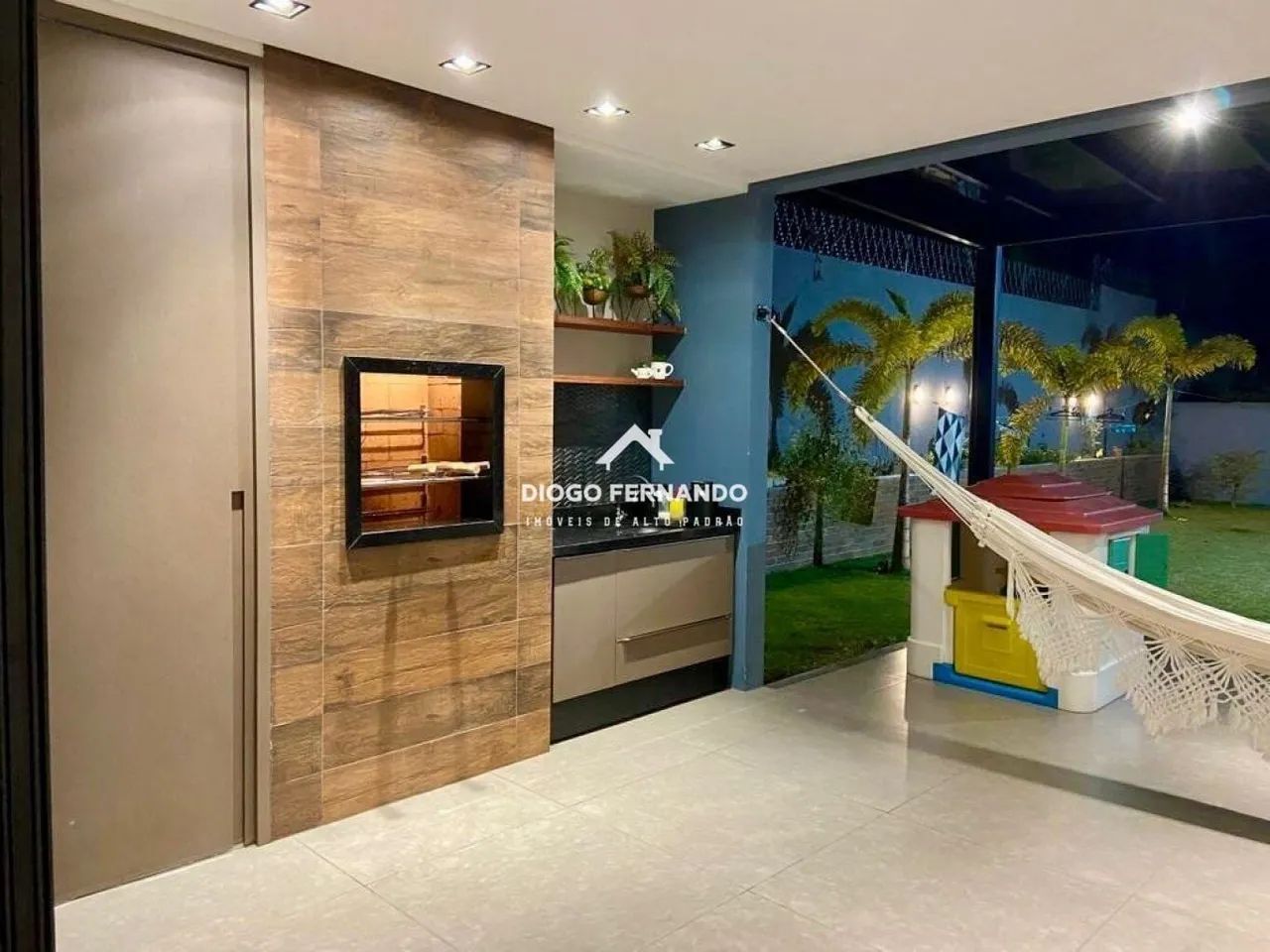 Casa no Campeche com 240m², Suíte Master e Terreno Amplo em Rua Tranquila - Foto 3