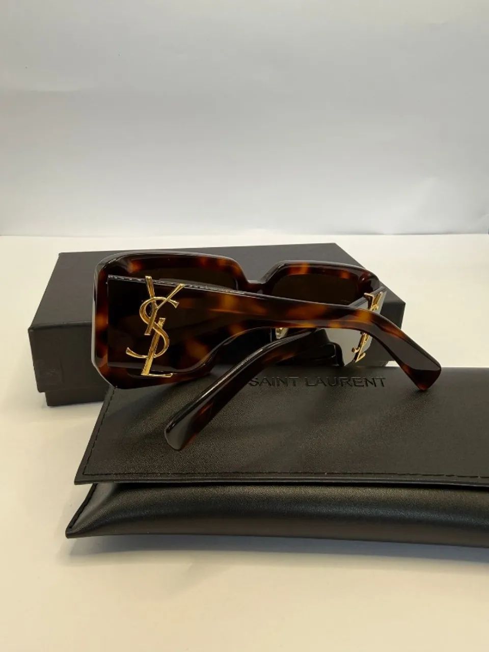 Óculos de sol feminino Yves Saint Laurent - Foto 2