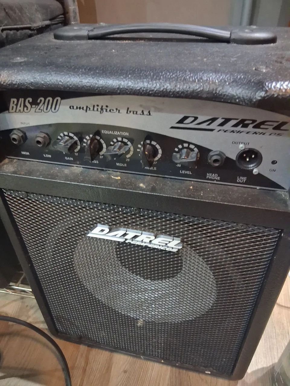 Amplificador de baixo Datrel Bas -200