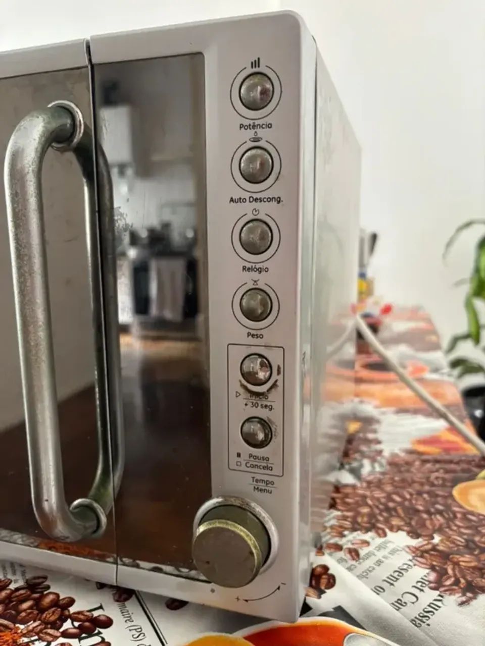 Microondas GE 25 litros (com defeito, mas em funcionamento)