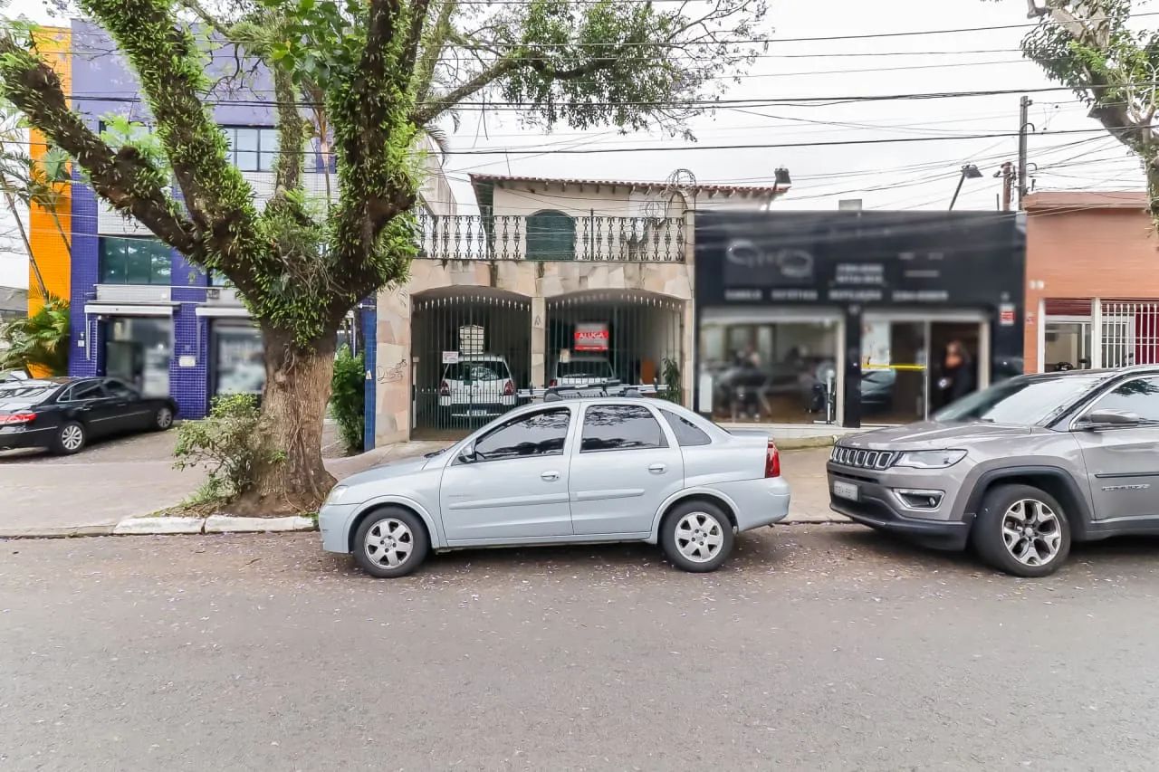 Casa comercial na Avenida Inácio Cunha Leme, 47  220 m²