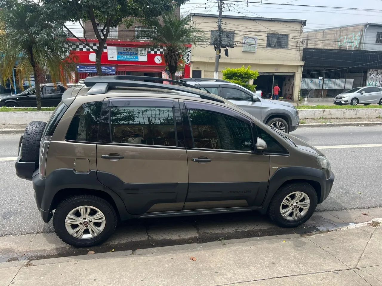 Fiat Idea Adv./ Adv.lock.dualogic 1.8 Flex 5P 2012 - Foto 4