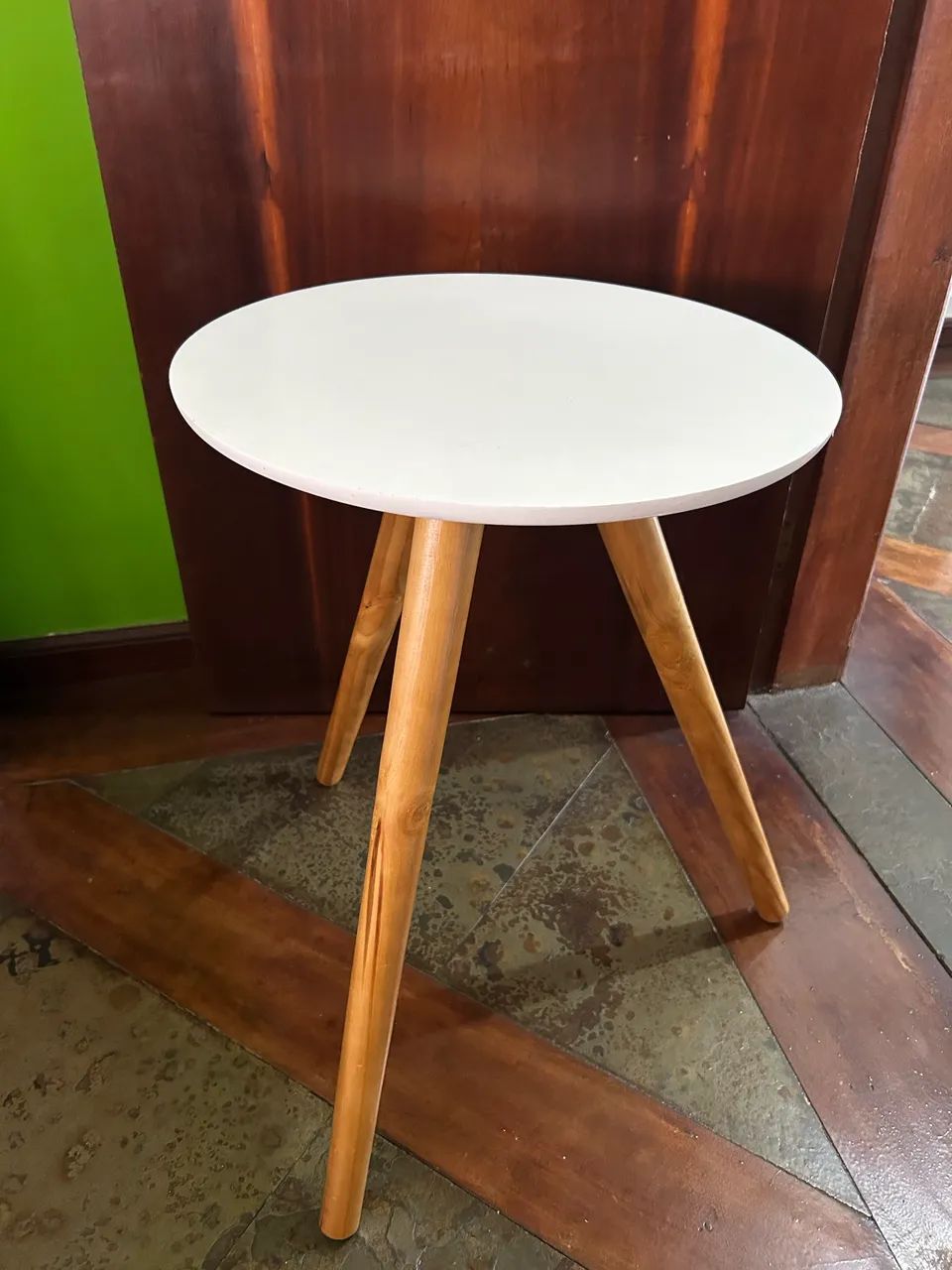 Mesa de canto 