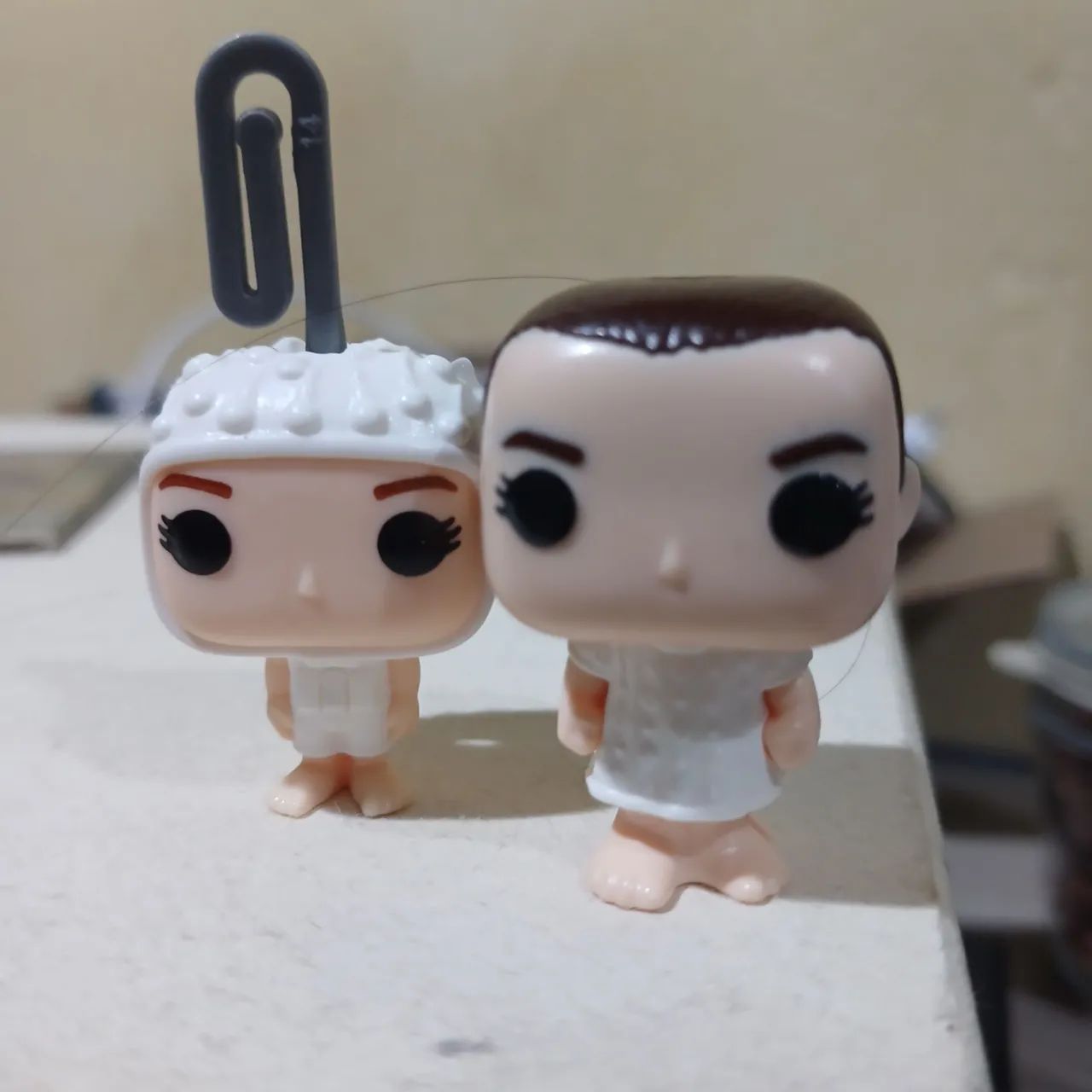 Kinder Joy | Stranger Things | Kit com 2 Eleven (Onze - 11 - On)