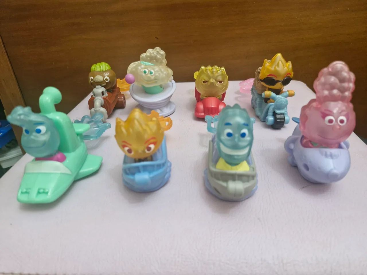 Miniaturas Colecionáveis Elementos Disney Pixar - completo  - Foto 3