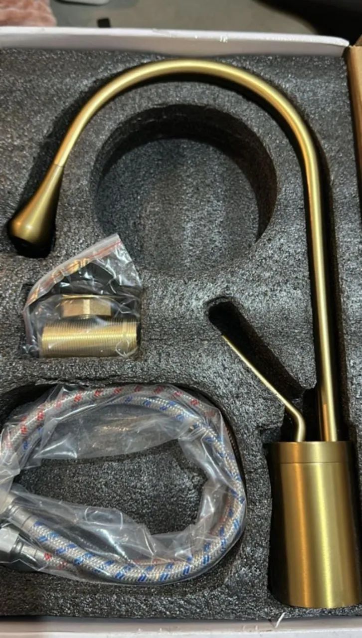 Torneira Dourada Gota
