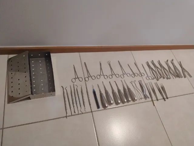Caixa de cirurgia odontológica Completa - Semi novo