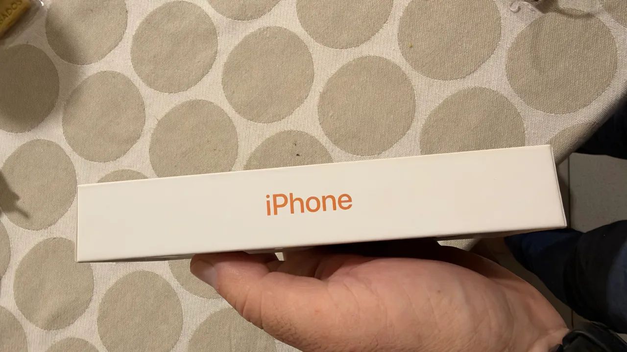 Caixa iPhone 17 pro laranja  - Foto 3