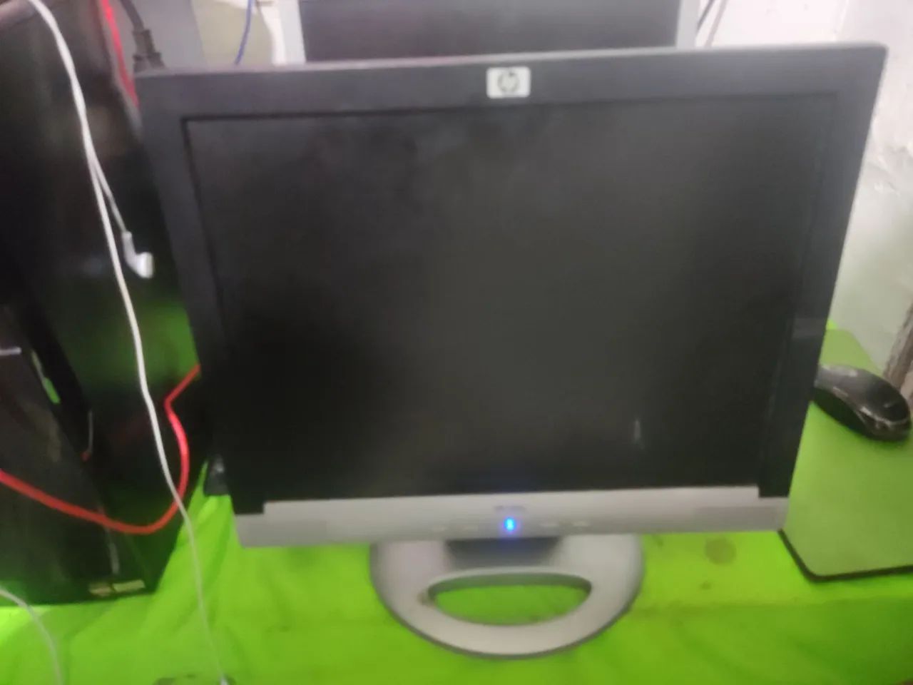 Monitor HP L156v usado