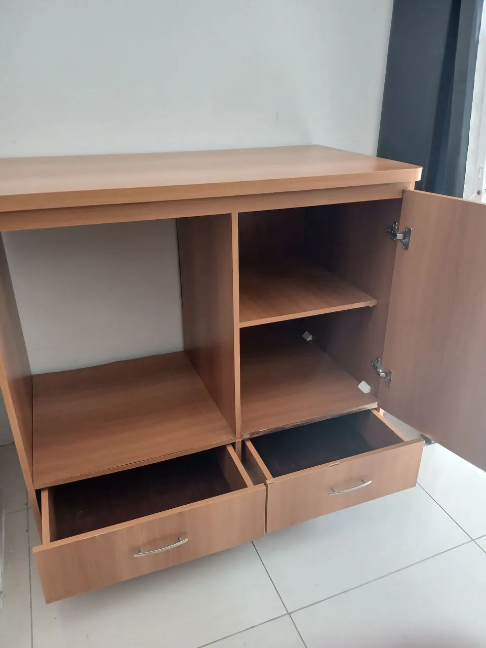 Linda comoda com gavetas e prateleiras marfim escuro ( $$ 350 ) * - Foto 3