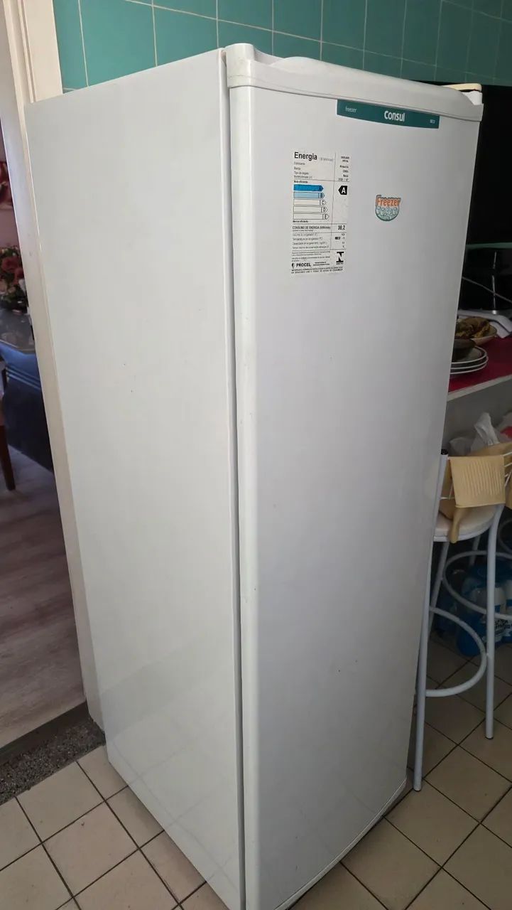 Freezer vertical Consul 142 litros em excelente estado 127v
