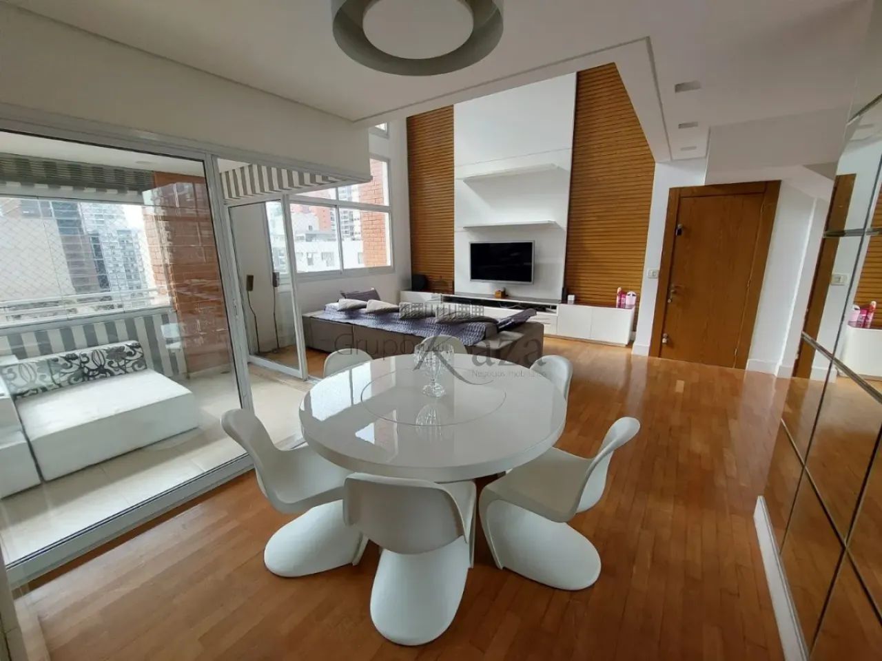 Apartamento Duplex - Pinheiros - 3 Suítes - 157m².
