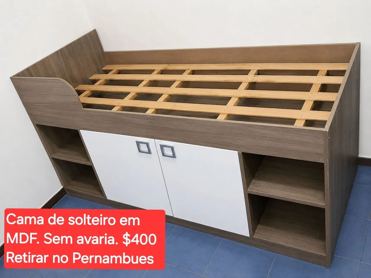 Cama beliche de solteiro. 
