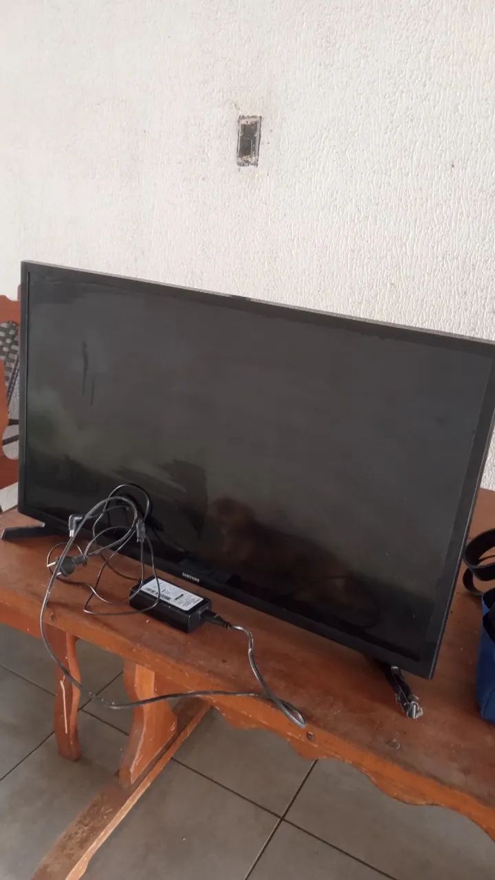 Tv smartv Samsung 33 com defeito  - Foto 3
