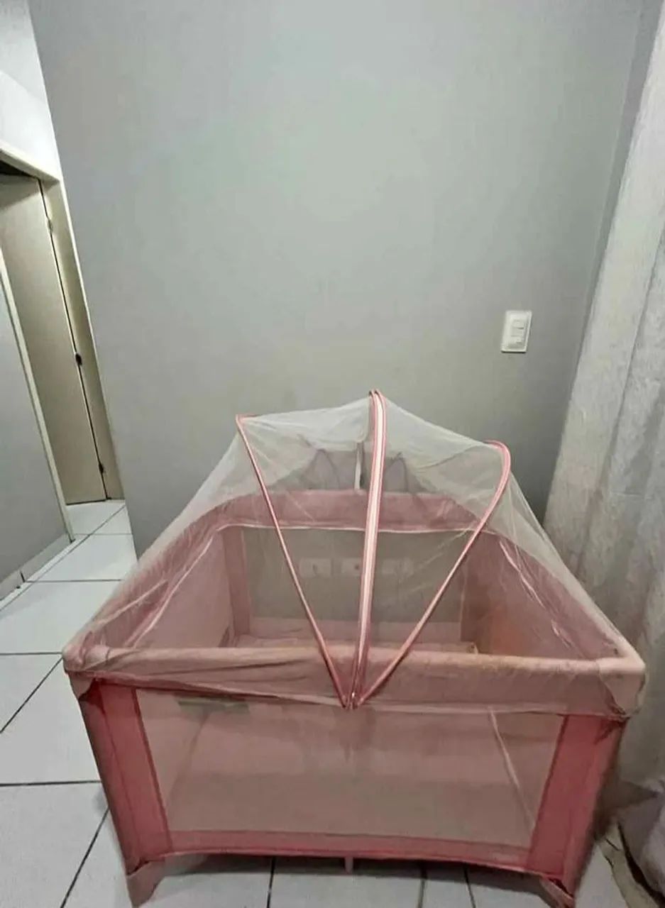 Berço quadrado+ mosquiteiro 