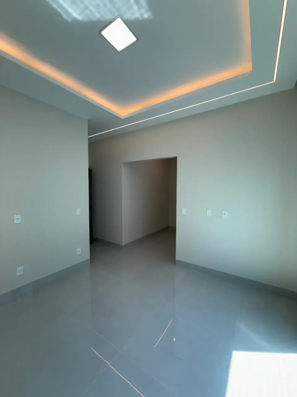CASA À VENDA 3 SUÍTES + 1 ESCRITÓRIO - PROX. HAVAN - Foto 5