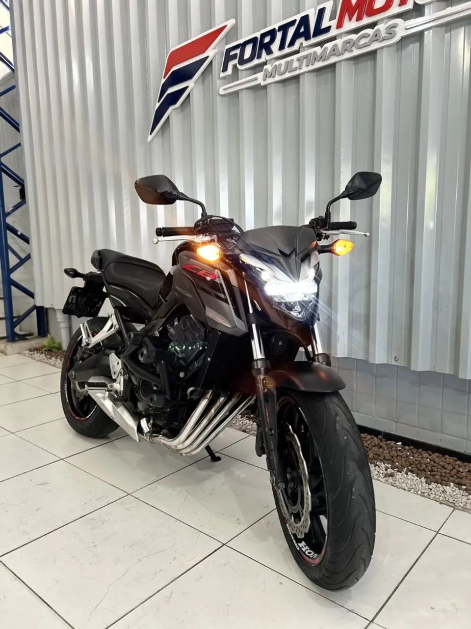 HONDA CB 650F 2019 - Foto 2