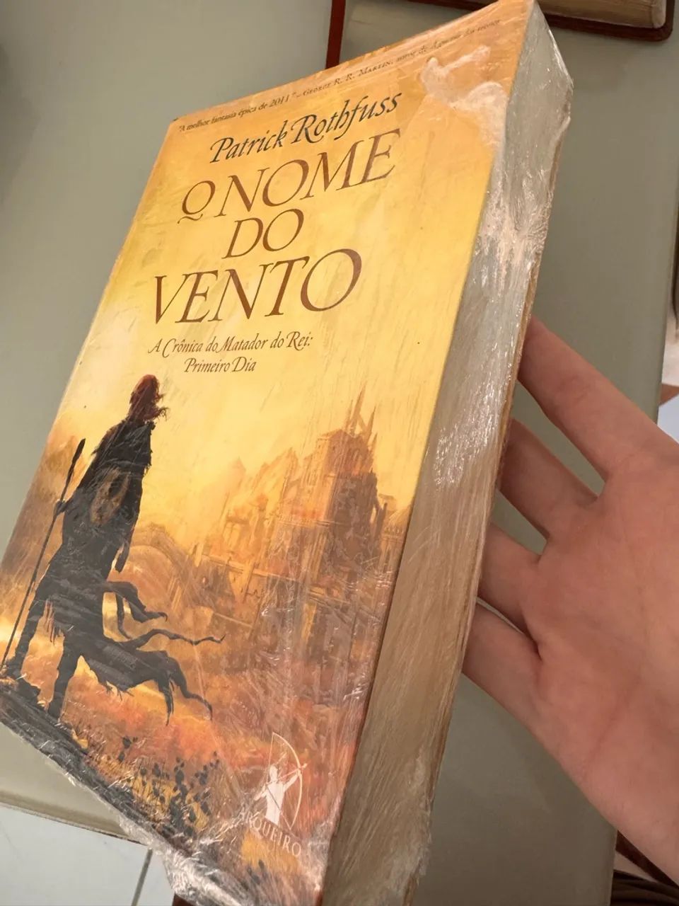 Livro nome do vento  - Foto 2