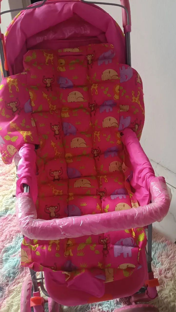 Carrinho de bebe 4 rodas - Foto 2