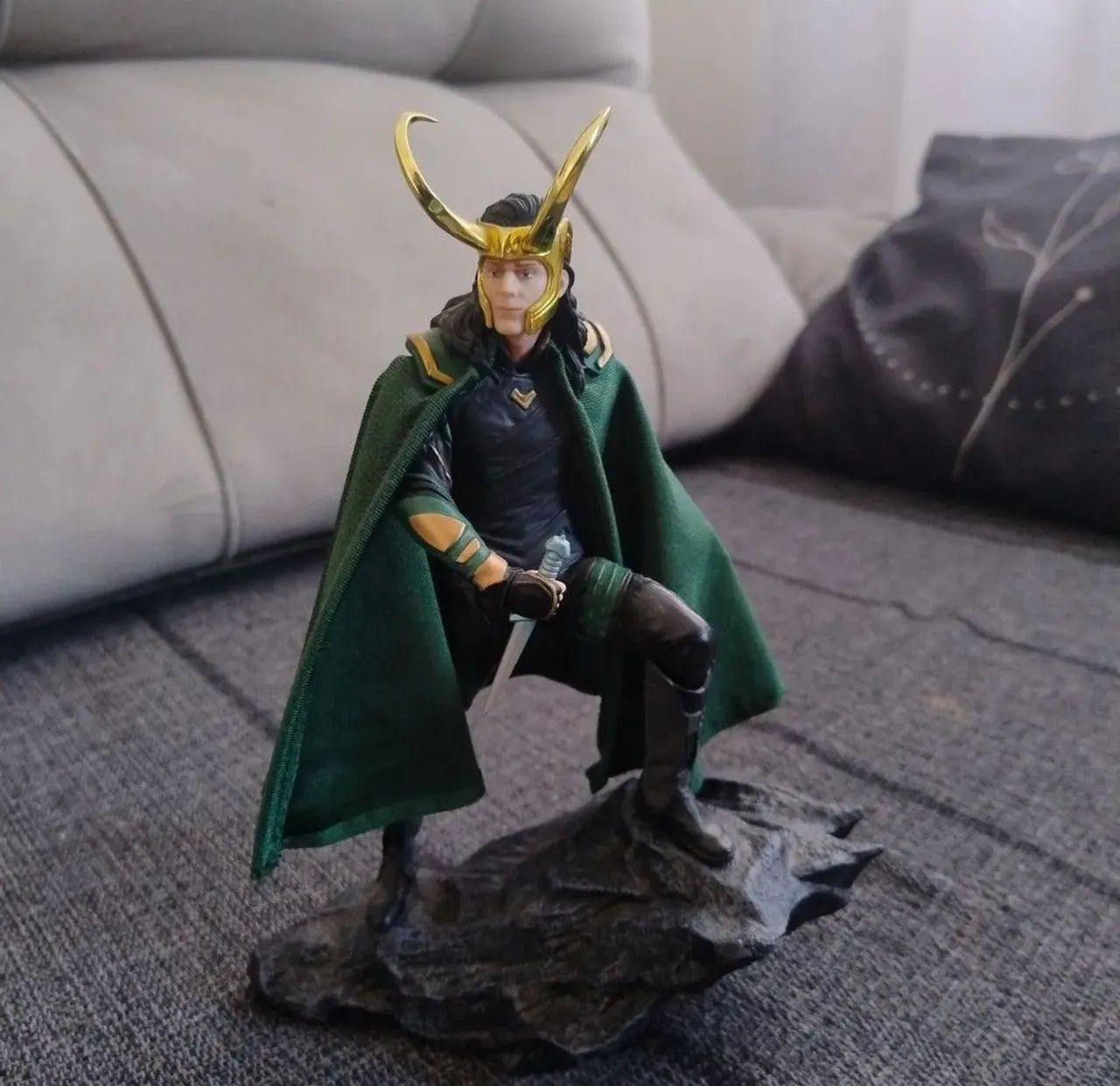 Vingadores Loki Ragnarok action figure  - Foto 4