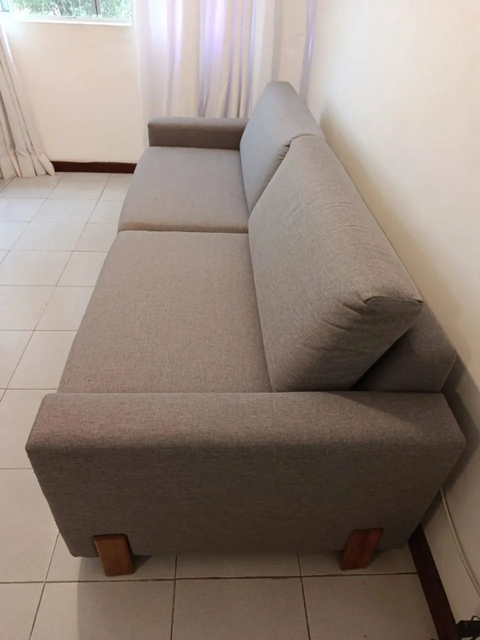 Sofá cinza 4 lugares - Foto 4