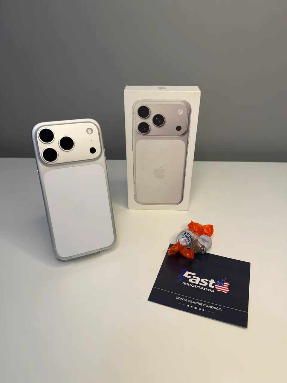 iPhone 17 Pro 256Gb Silver - COM CAIXA E GARANTIA APPLE