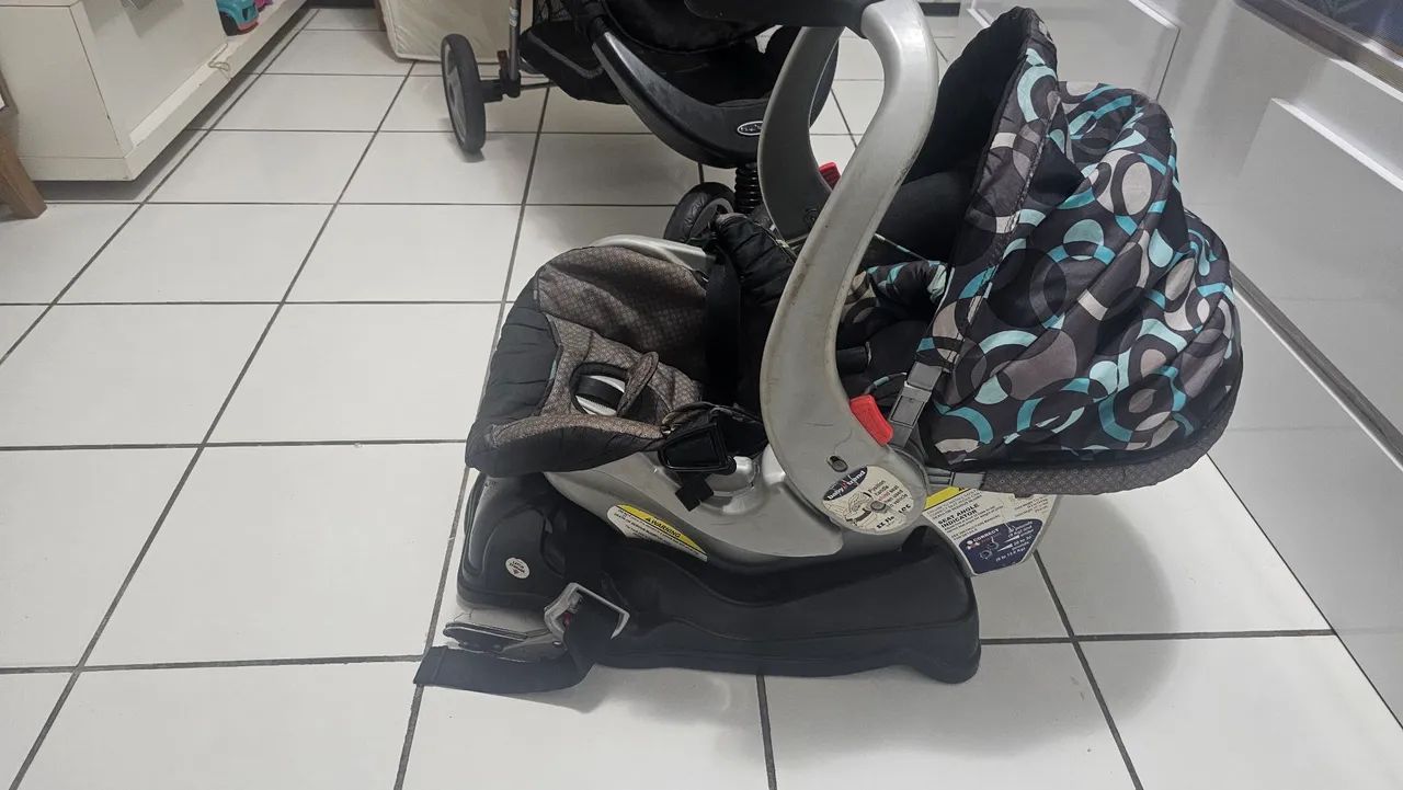 Bebe conforto com carrinho