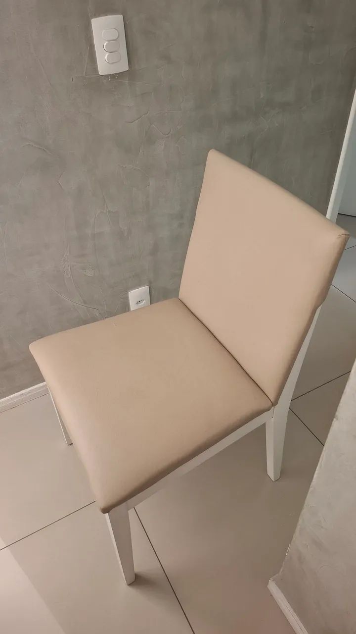 Base de Mesa e 4 cadeiras maciça Laca - Foto 3