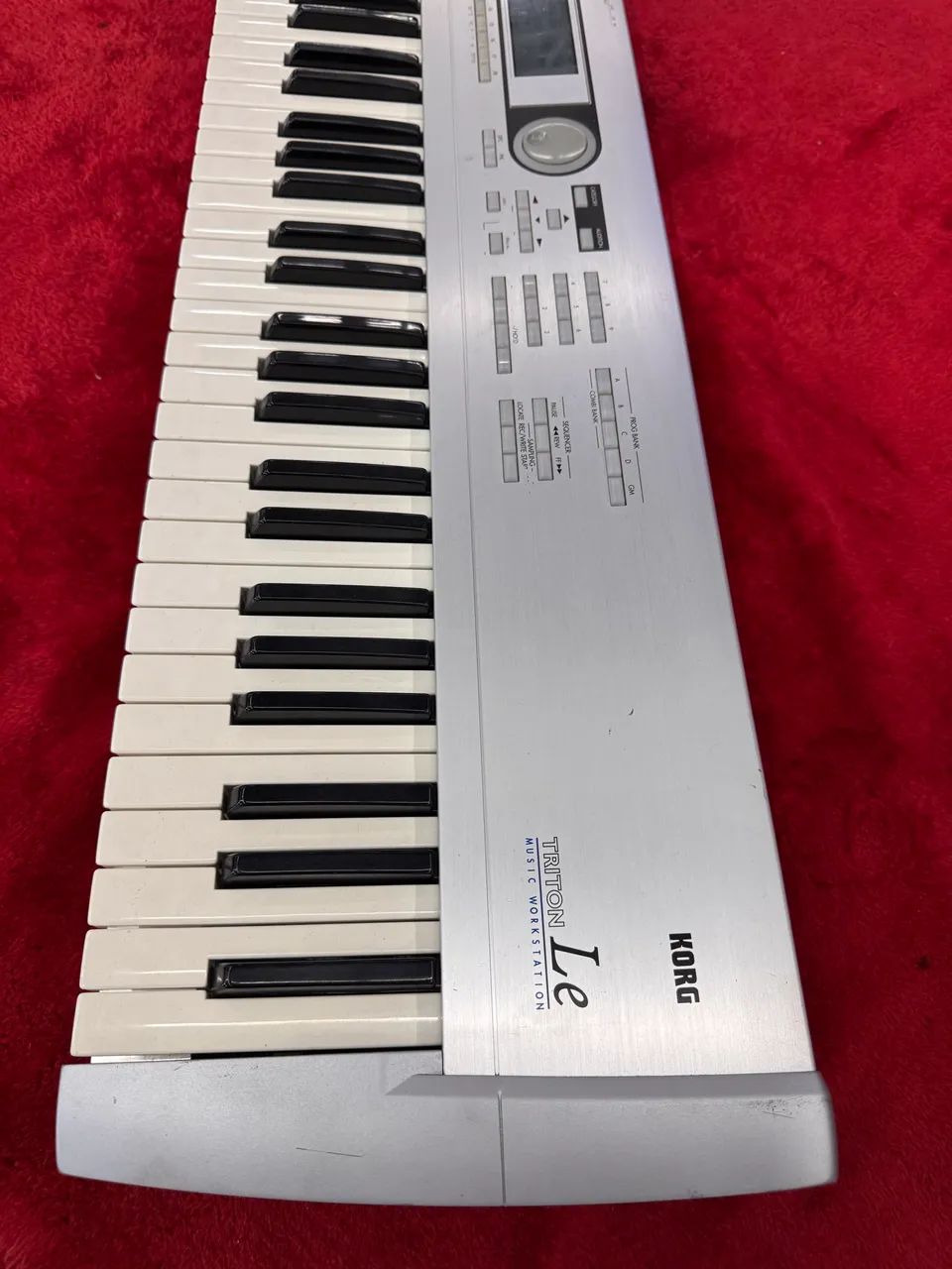 teclado korg triton le