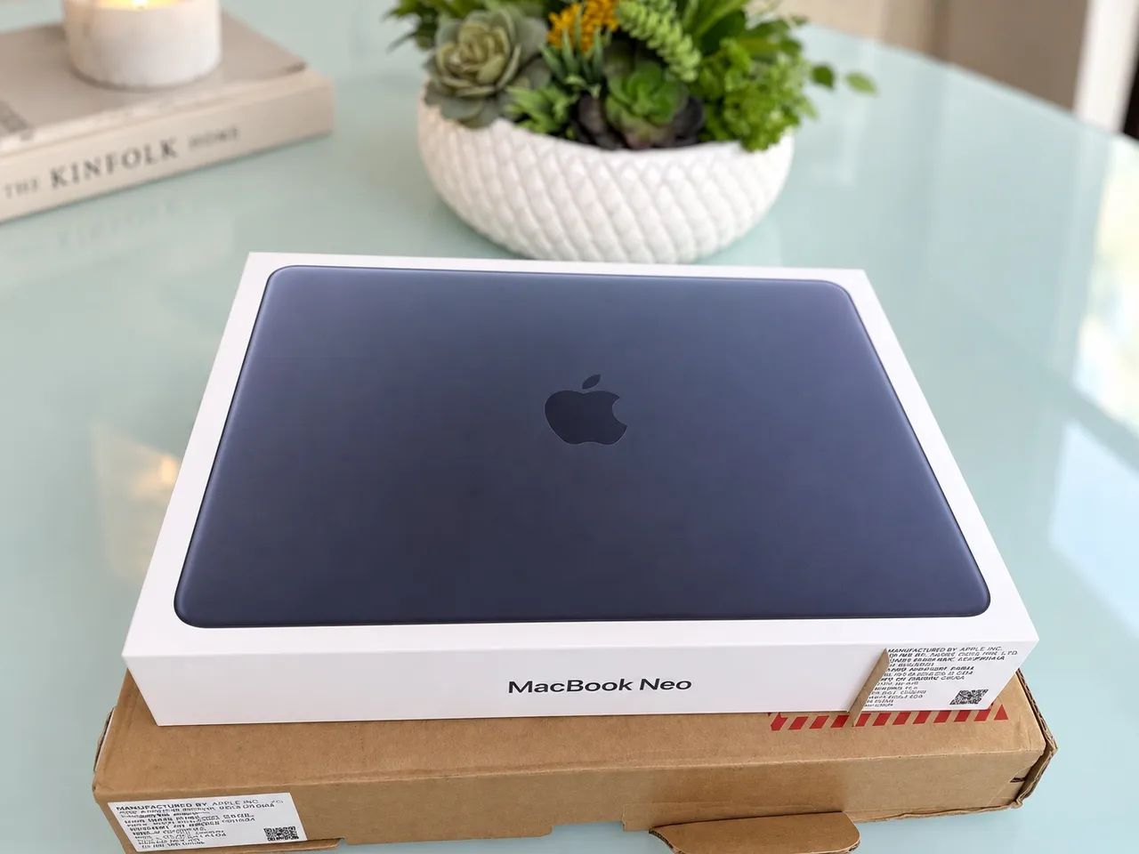 MacBook  Neo, 256, azul, com nota e garantia Apple de 1 ano.